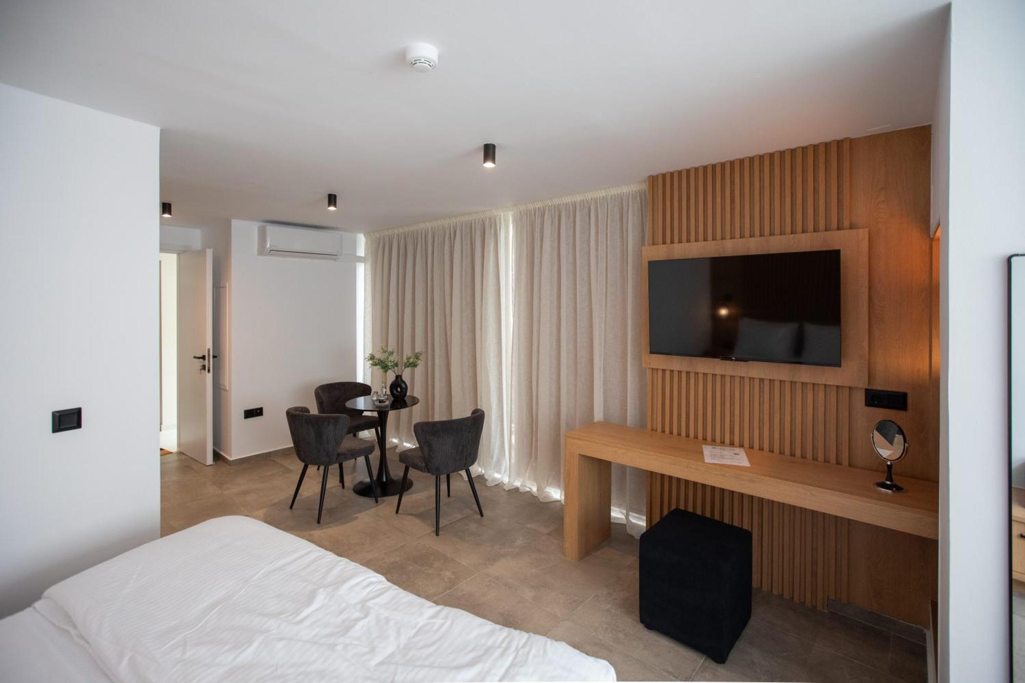 Griffin Suites 伊拉克利翁 外观 照片